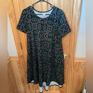 LulaRoe, Carly, Black base with green/gray print, Size Medium
